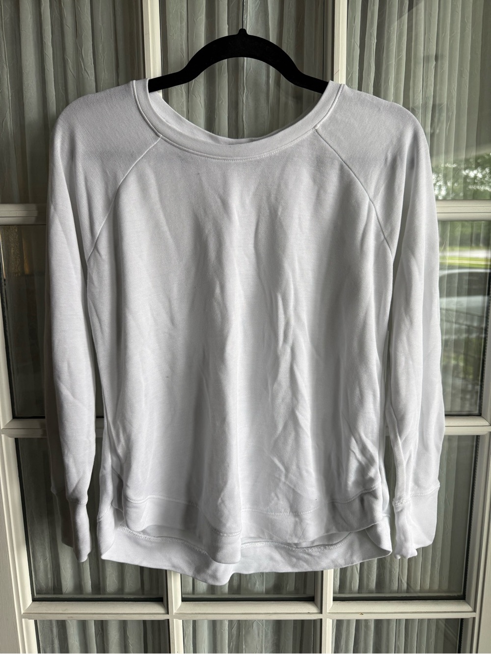 Athleta Women's Small White Long-Sleeve Crewneck Top Athleisure